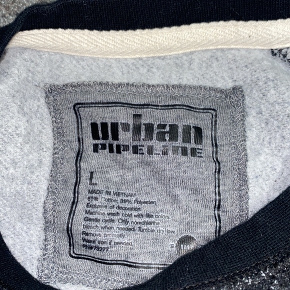 Urban pipeline men’s size large crewneck colors black and gray - Picture 3 of 5